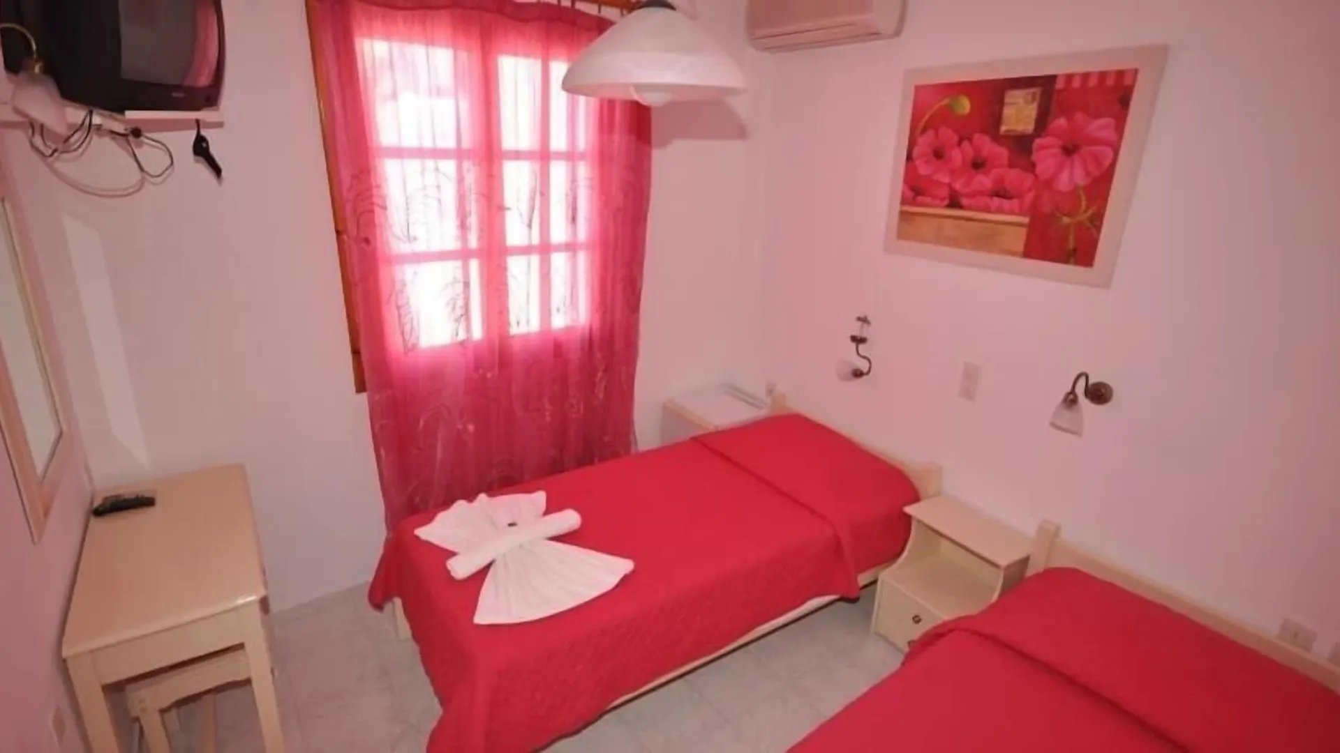 Fournakia Pension Mykonos Town 2*,